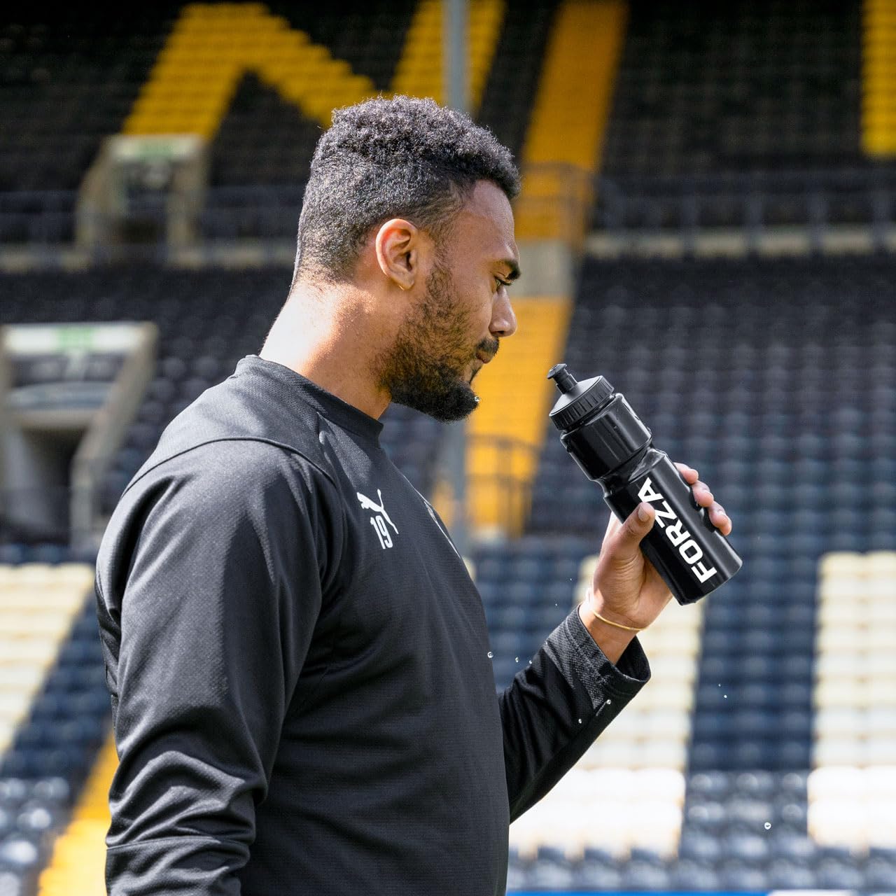 FORZA 10 Water Bottles & Carrier [750ml] - BPA Free Plastic - Variety Of Colours (Black)