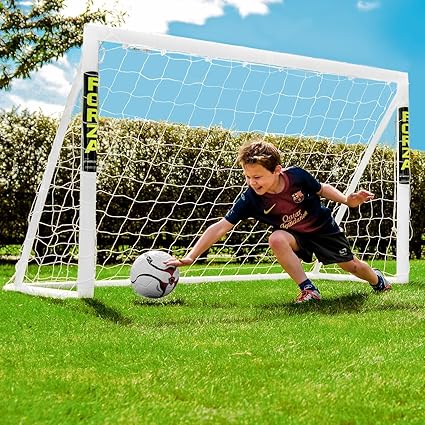 But de football FORZA 2,4 m x 1,2 m | PVC résistant toutes saisons, montage facile et rapide - Cible, ballon et sac de transport en option - Idéal pour les jardins et les clubs