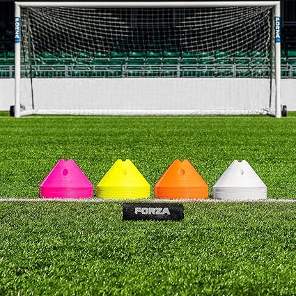 Dômes de marquage d'entraînement FORZA Football SuperCone [Lot de 20] - Cônes géants de 14 cm pour exercices de vitesse et d'agilité - PVC résistant aux intempéries - 8 options de couleurs